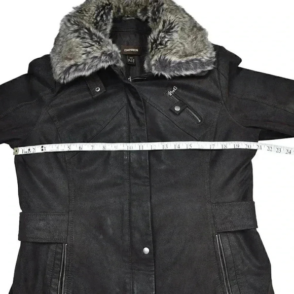 Danier Leather Jacket Brown Faux Fur Collar  Size Medium - Picture 11 of 13